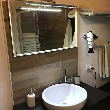 Affittacamere Al Civico 18 3*